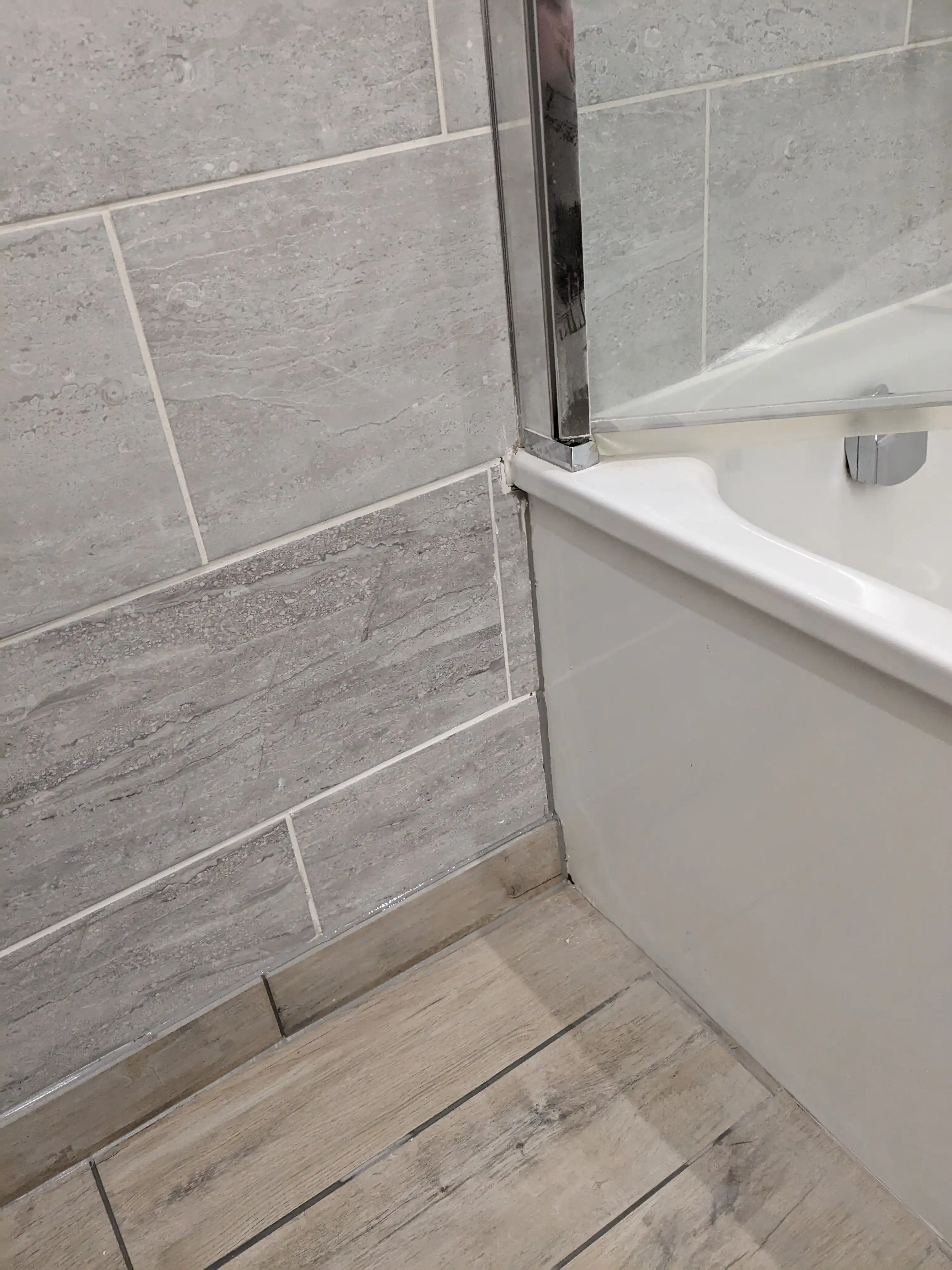 Examples of our company using joinery techniques to construct house extensions, bespoke furniture, wardrobes and media walls.