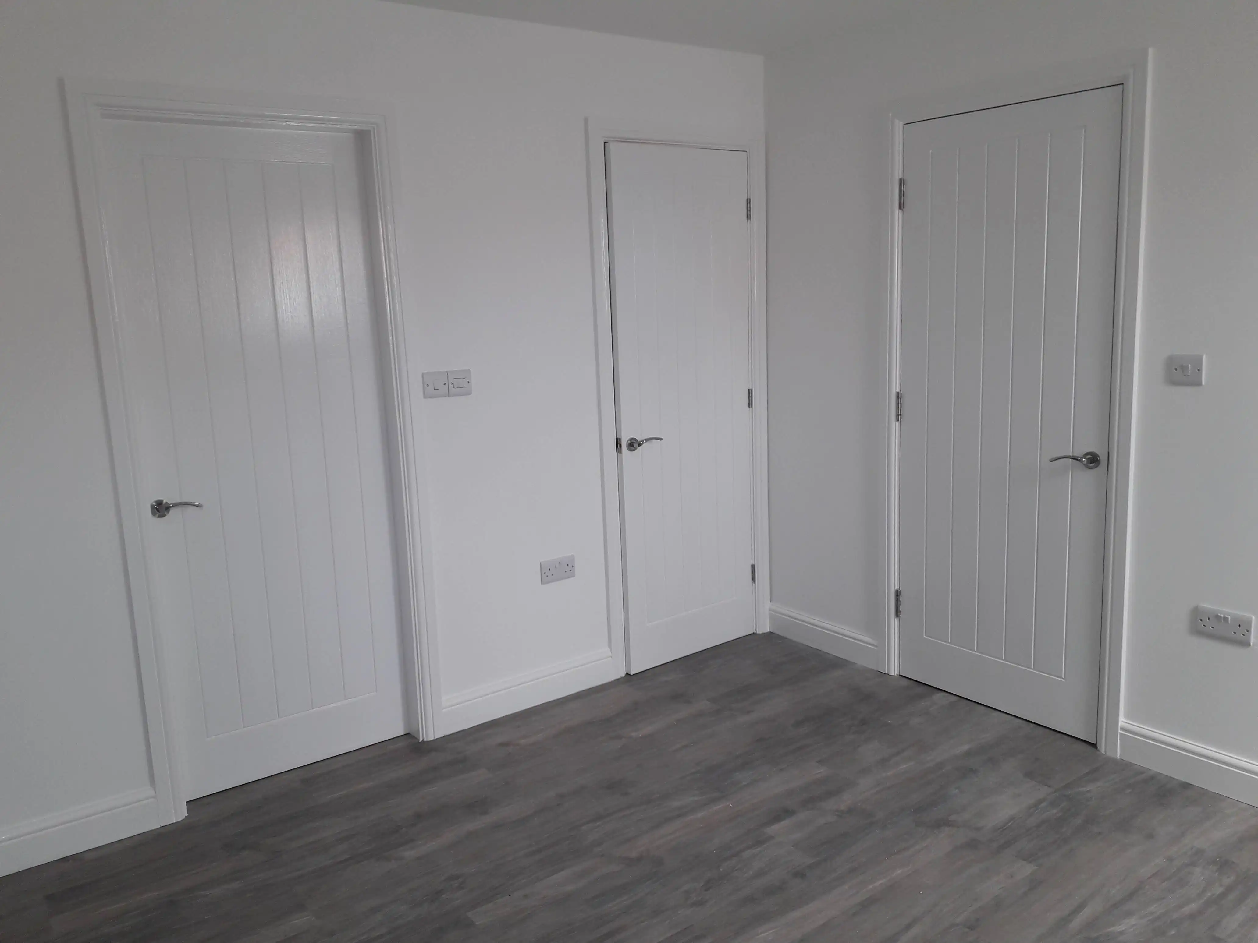 Examples of our company using joinery techniques to construct house extensions, bespoke furniture, wardrobes and media walls.