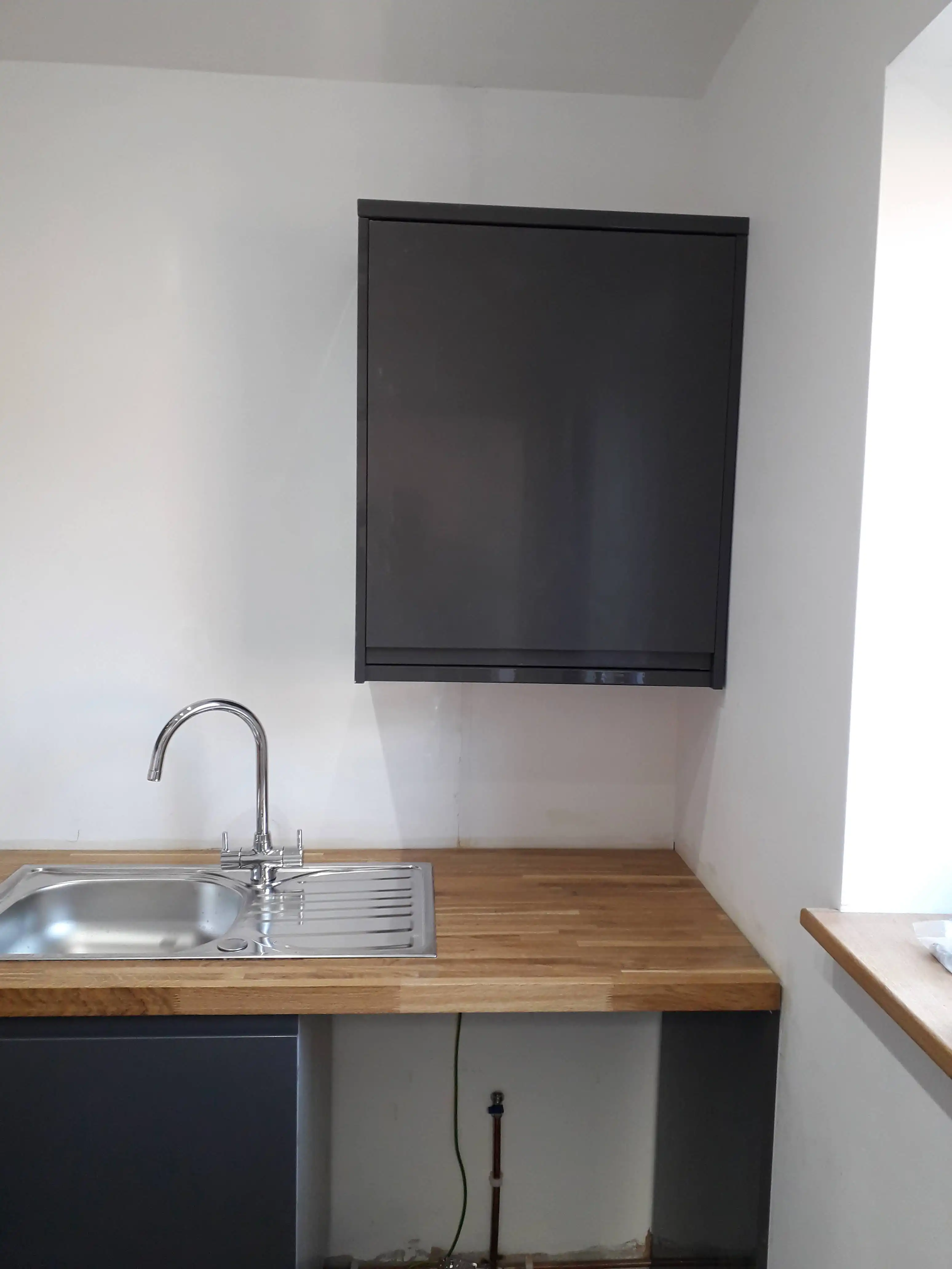 Examples of our company using joinery techniques to construct house extensions, bespoke furniture, wardrobes and media walls.