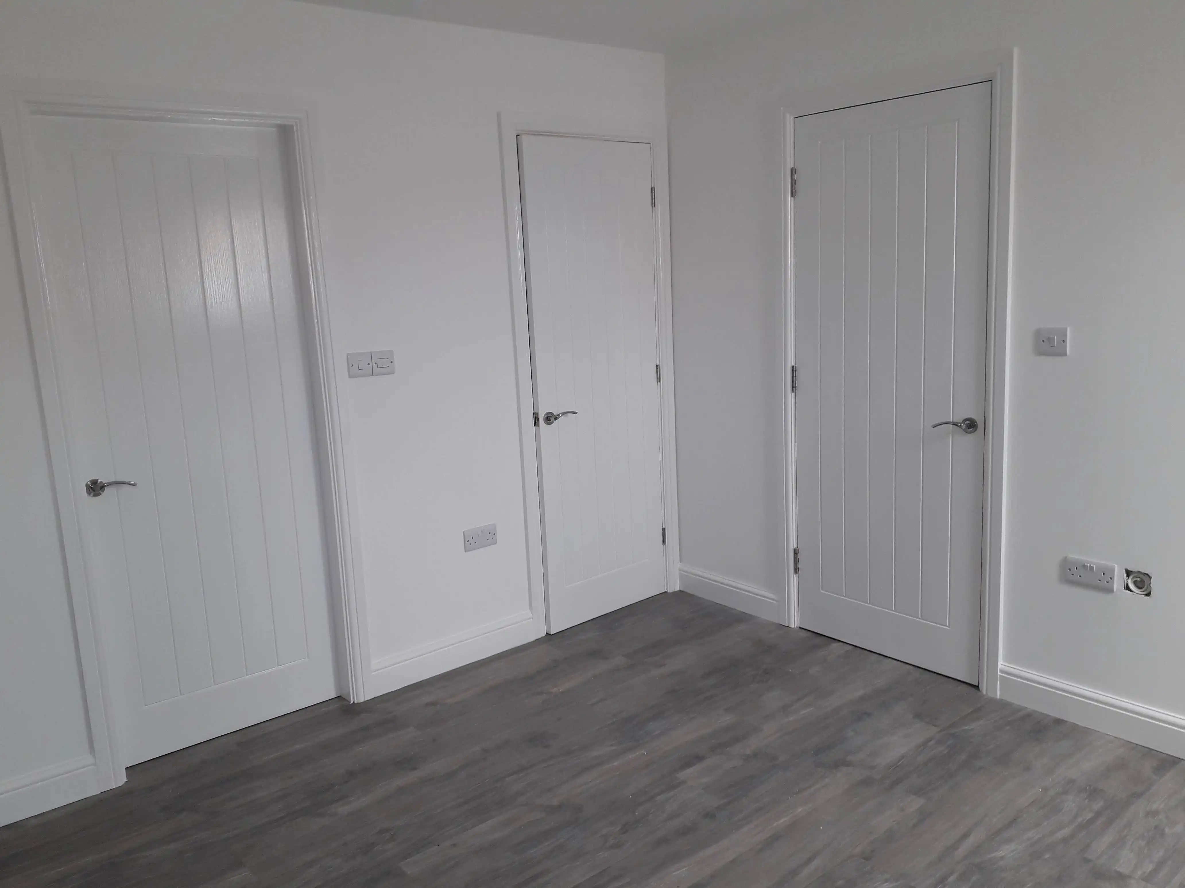 Examples of our company using joinery techniques to construct house extensions, bespoke furniture, wardrobes and media walls.