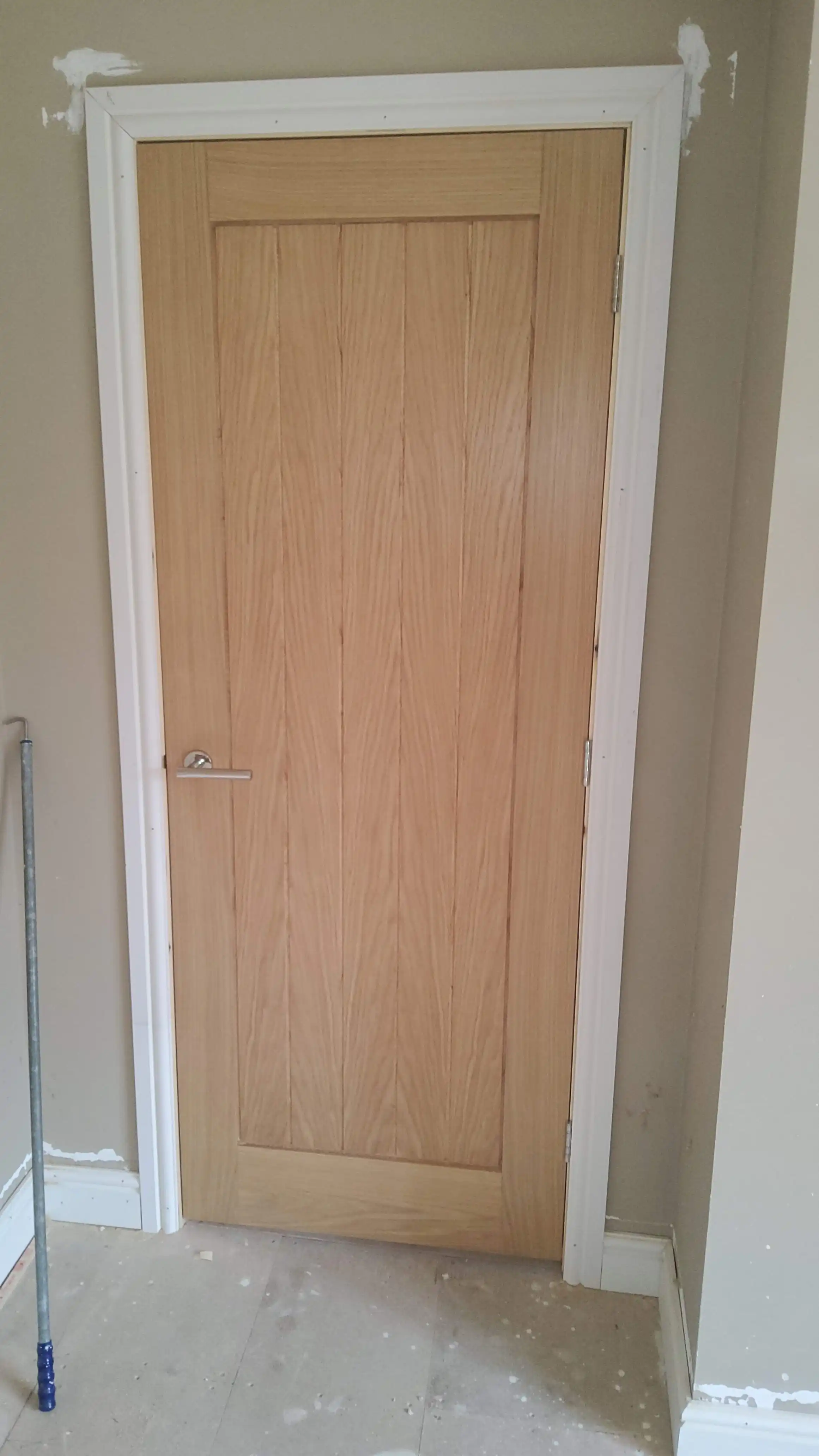 Examples of our company using joinery techniques to construct house extensions, bespoke furniture, wardrobes and media walls.