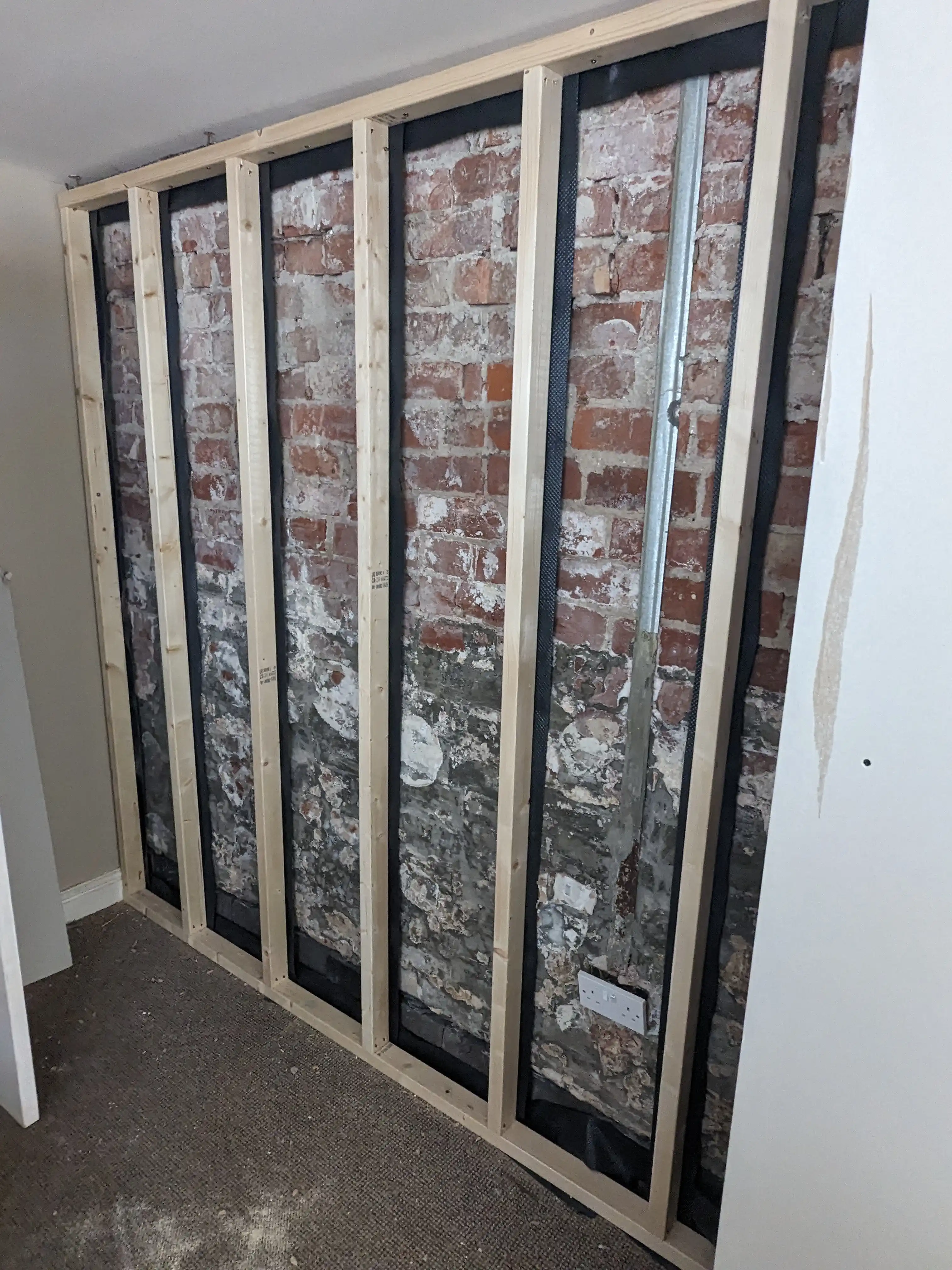 Examples of our company using joinery techniques to construct house extensions, bespoke furniture, wardrobes and media walls.