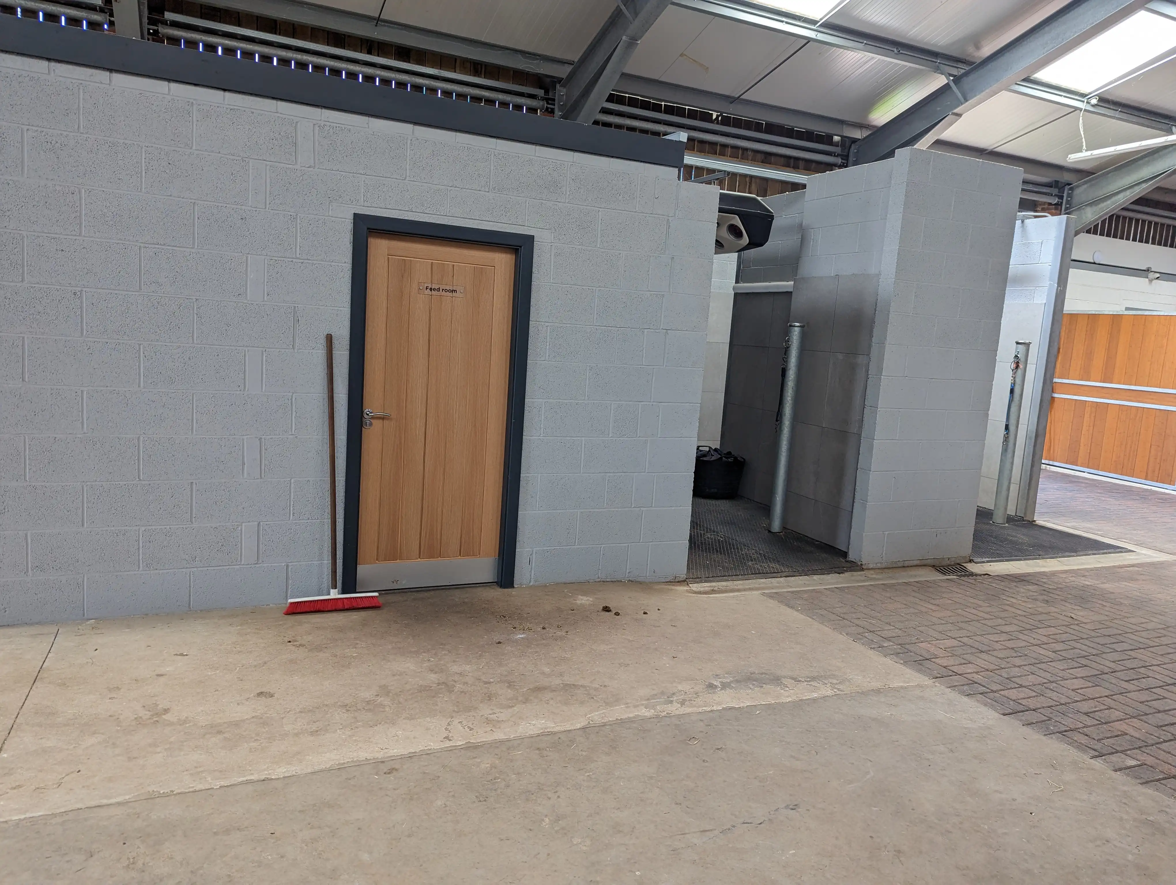 Examples of our company using joinery techniques to construct house extensions, bespoke furniture, wardrobes and media walls.