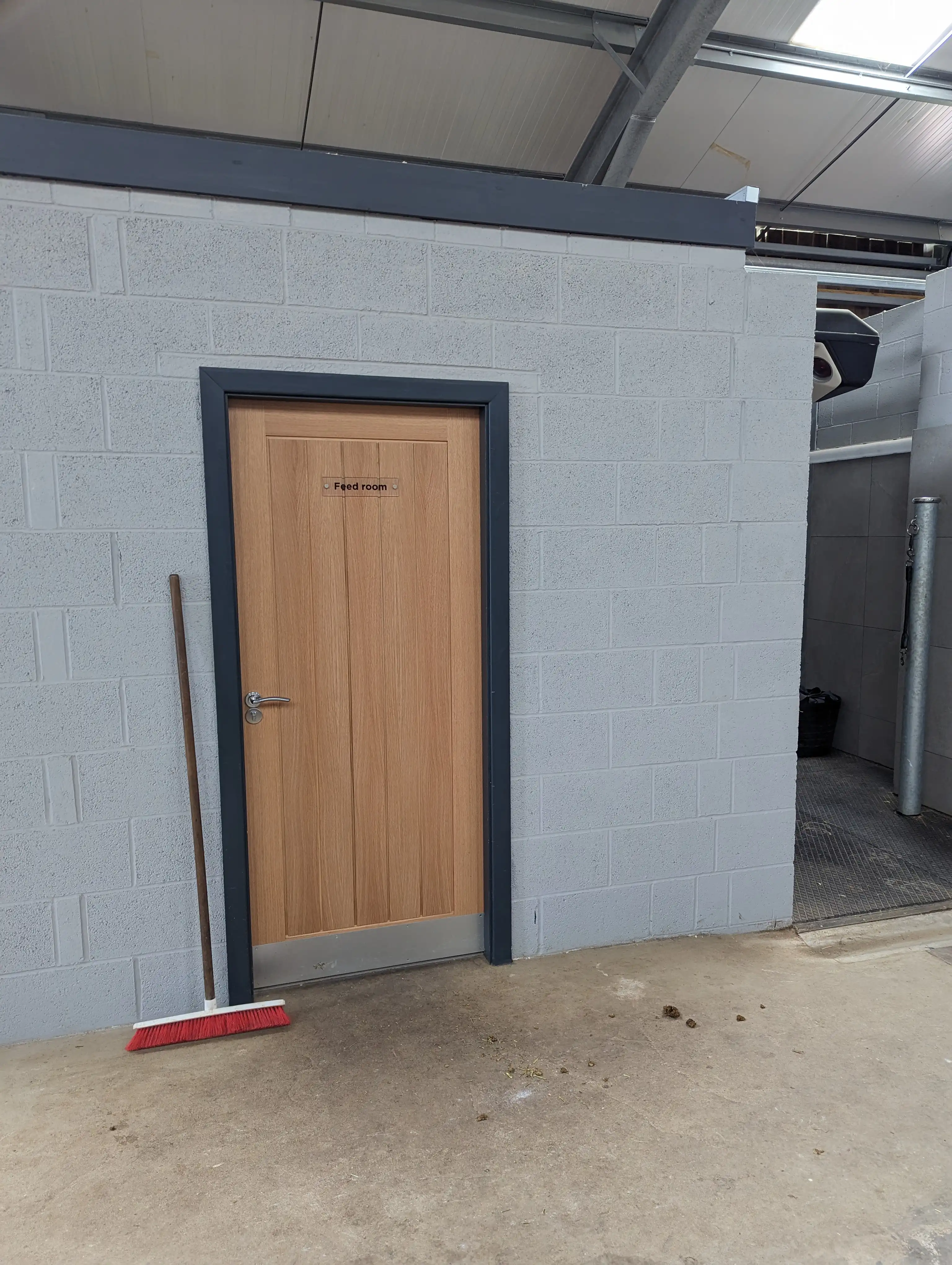 Examples of our company using joinery techniques to construct house extensions, bespoke furniture, wardrobes and media walls.